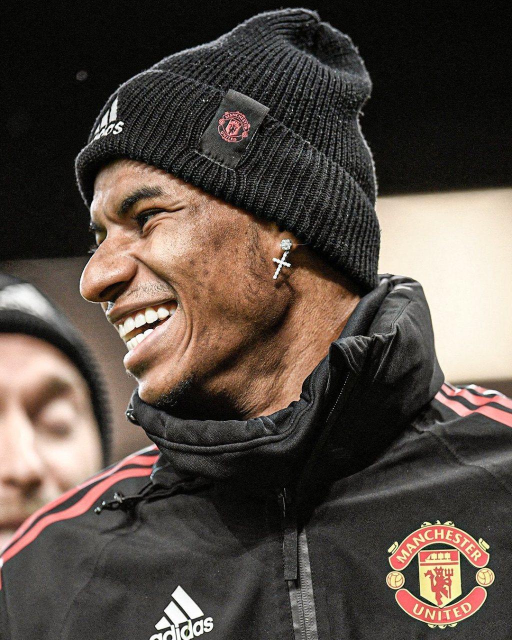 包含赛地聚焦——西甲冲刺阶段热度飙升，曼联遗憾出局，压力陡增，轮换策略成焦点的词条-爱游戏官网